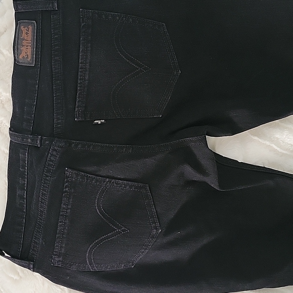 Sz 29 Or Sz 9 Levi's Women's Black Jeans- Straight Leg , Low Rise
